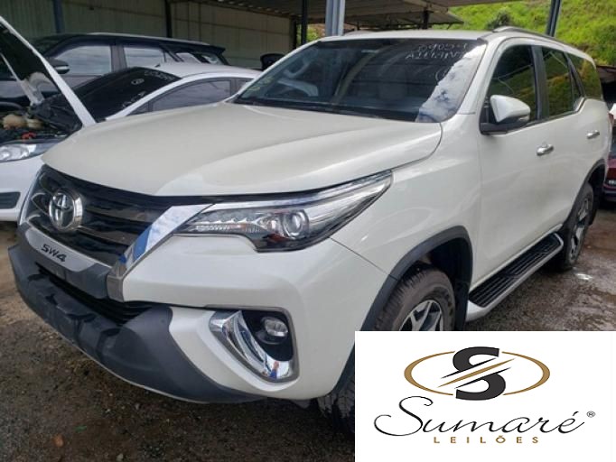 TOYOTA HILUX SW4 19/19